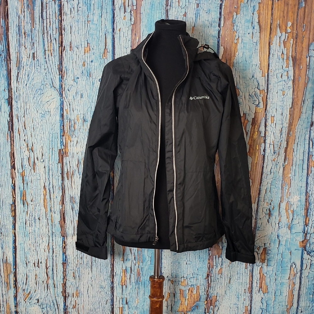 Columbia Women's Black Lightweight Switchback Jacket